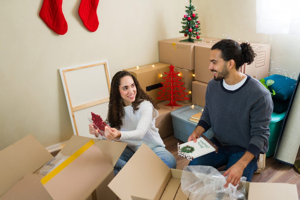 Moving During the Holidays: A Complete Guide to a Stress-Free Holiday Move